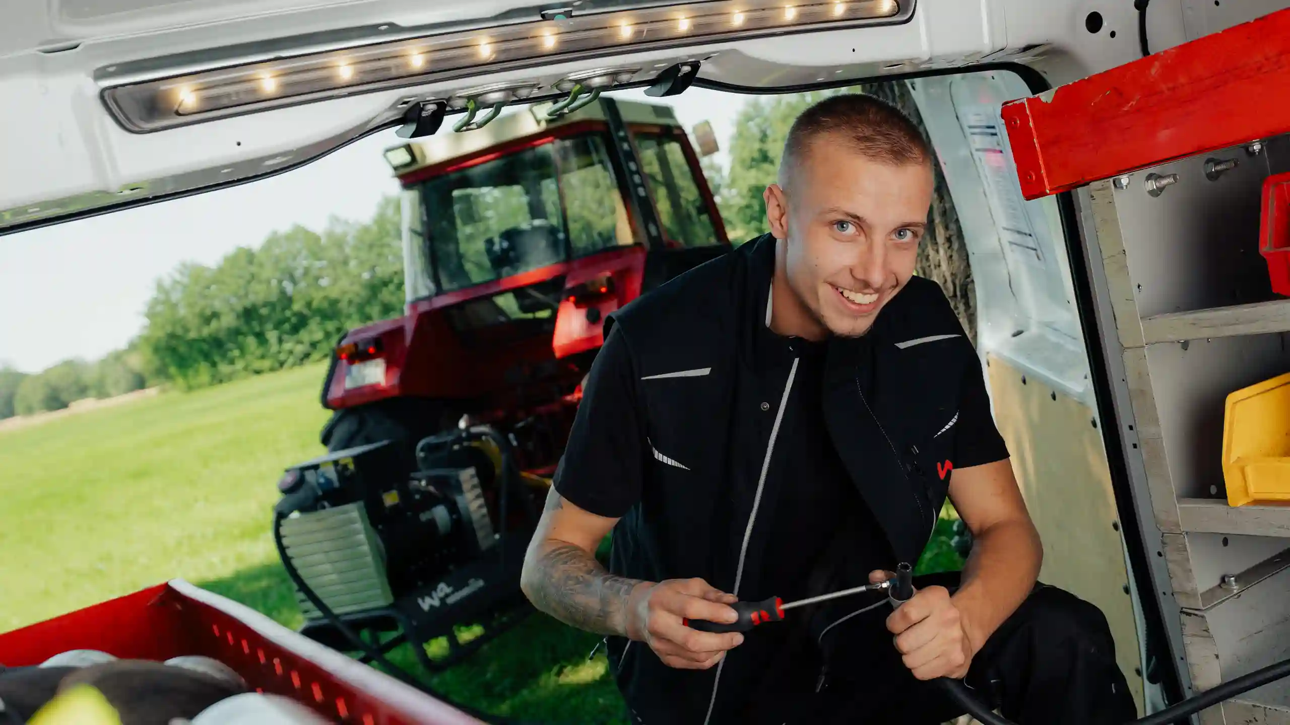 Karriere in der Notstromtechnik Background Image