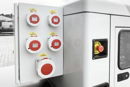 Yanmar Stromerzeuger mit Steckdosen nach DGU