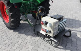 zapfwellenaggregat-40-kVA-mit-iso-angebaut-in-Betrieb-001 Zapfwellengenerator 22-85 kVA mit Isolationsumschalter