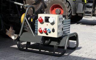 zapfwellenaggregat-40-kVA-mit-iso-angebaut-in-Betrieb-010 Zapfwellengenerator 22-85 kVA mit Isolationsumschalter