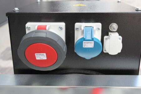 Zapfwellengenerator 85 kVA Steckdosen